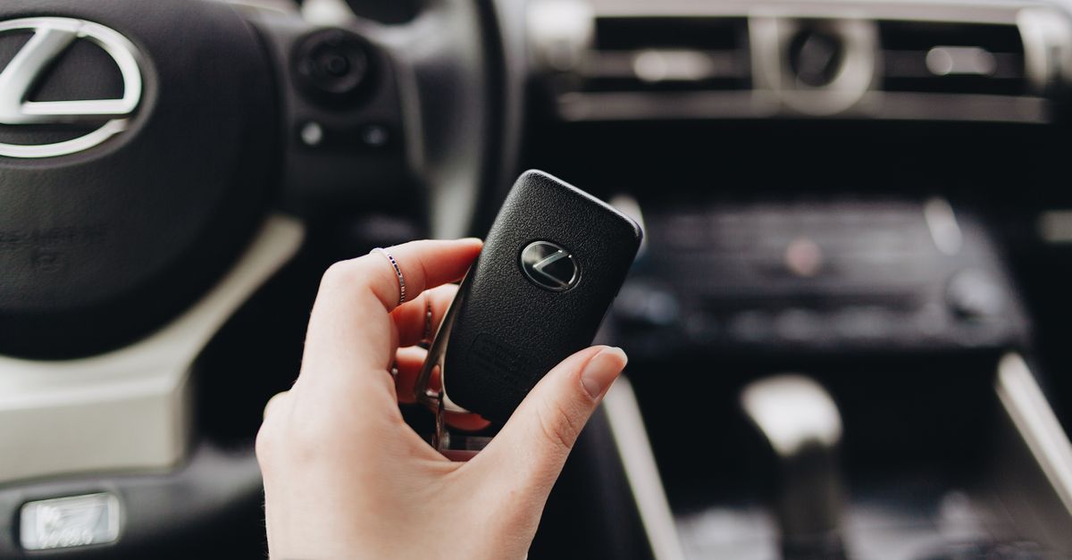 Acura car key fob — Manatee Locksmith