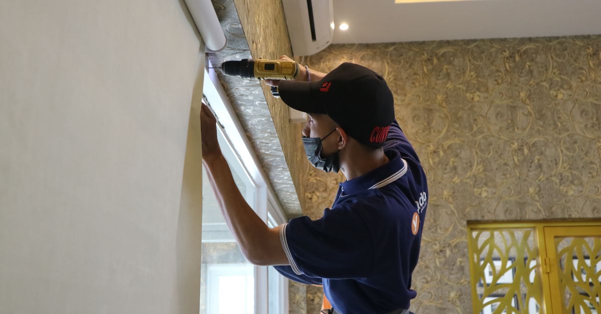 locksmith service technician — Manatee Locksmith