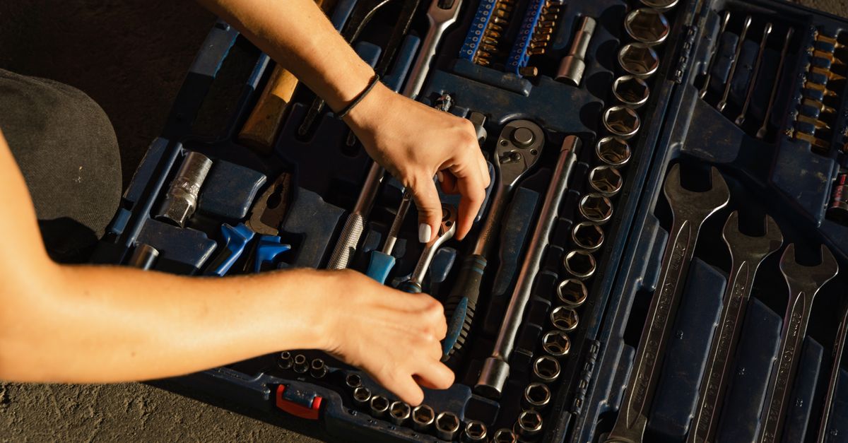 key maker professional — Manatee Locksmith
